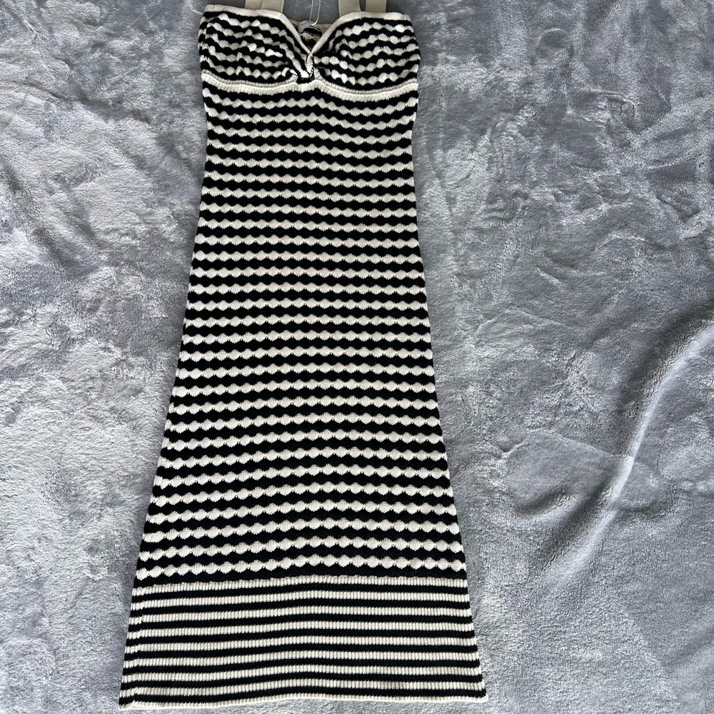 Super cute brand new dress knit
